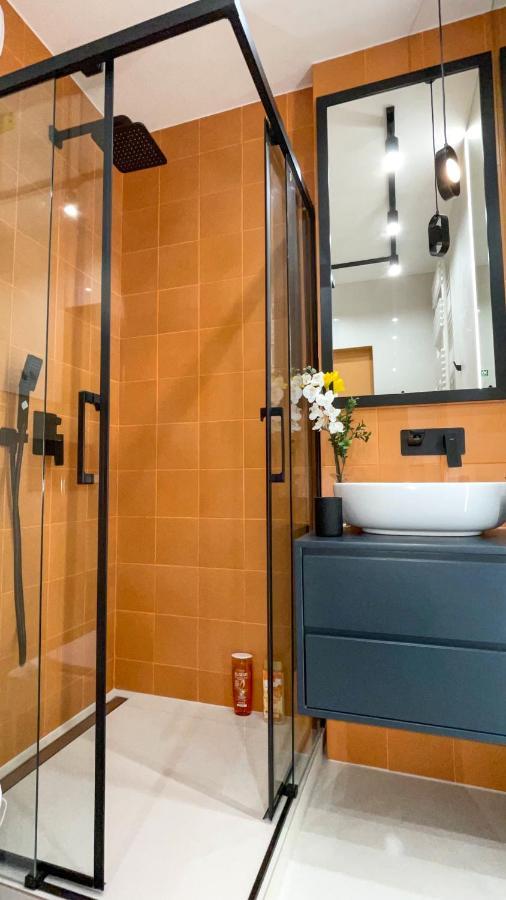 Comfortable 1-Room Apartment Close To The Center Varsó Kültér fotó
