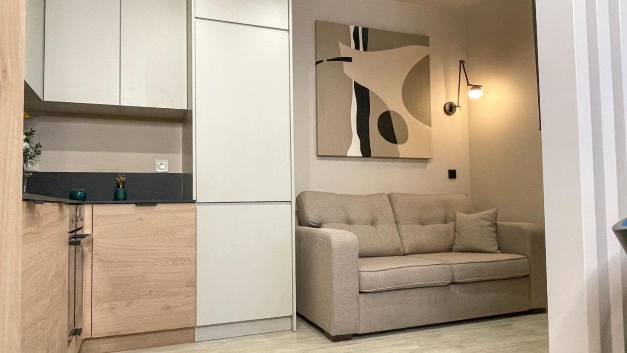 Comfortable 1-Room Apartment Close To The Center Varsó Kültér fotó