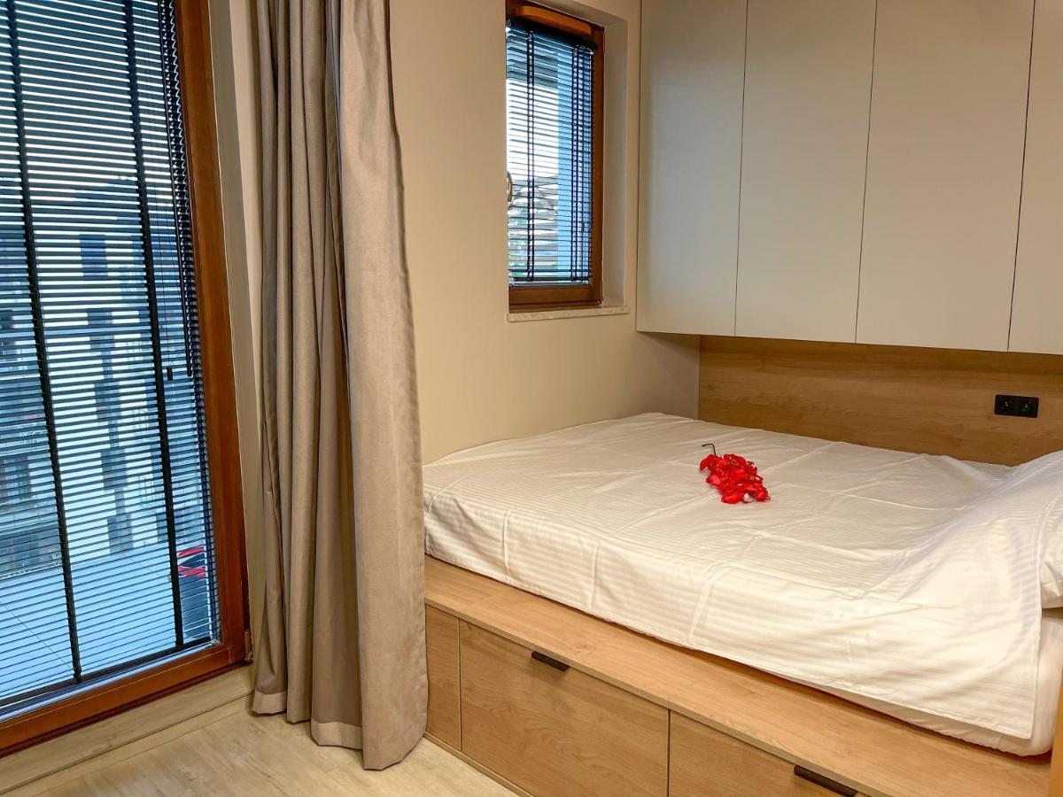 Comfortable 1-Room Apartment Close To The Center Varsó Kültér fotó
